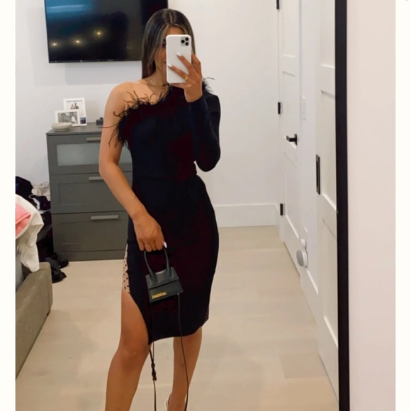 Candace Dress - Picture 2 of 2